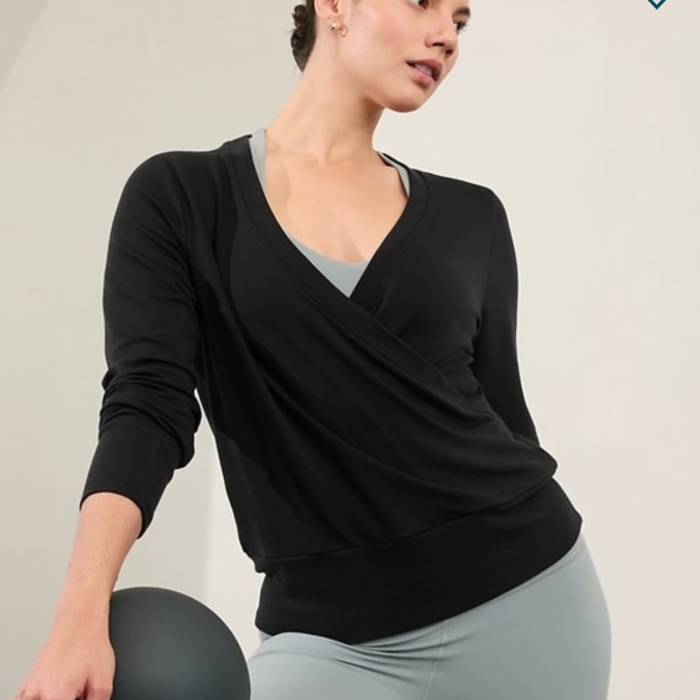 Athleta recharge sweatshirt